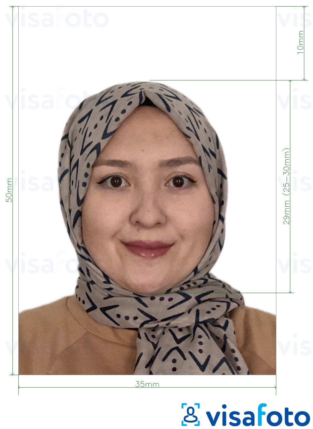 Example of photo for Malaysia Passport 35x50 mm white background with exact size specification
