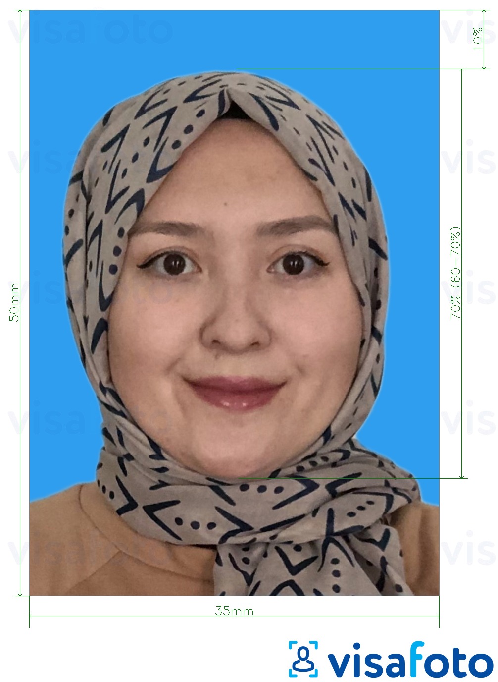 Example of photo for Malaysia Visa 35x50 mm blue background with exact size specification