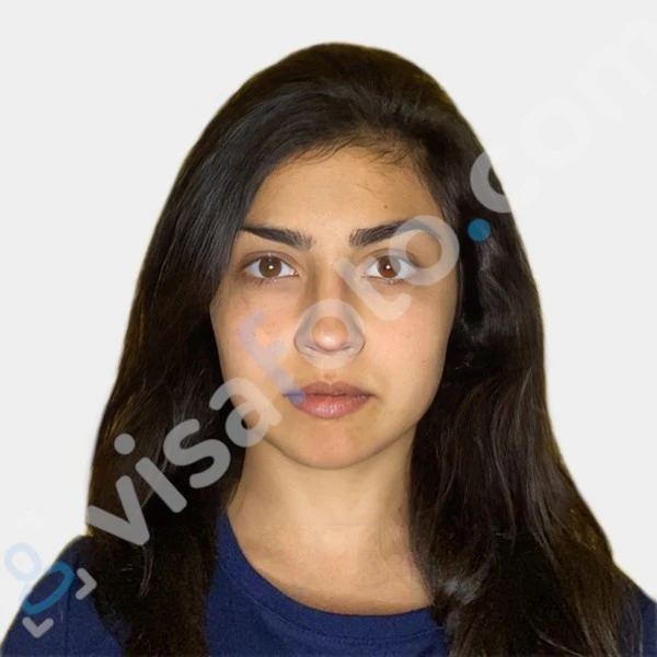 Example of an India visa photo