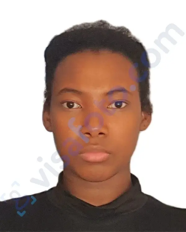 Example of a Kenya e-passport photo