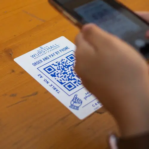 QR koda lieluma atšifrēšana: minimālie un maksimālie izmēri optimālai skenēšanai