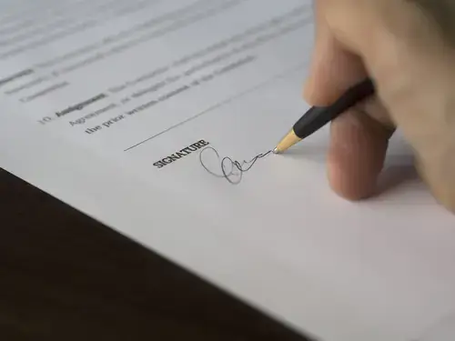 How to Convert a Handwritten Signature Into a Digital File?
