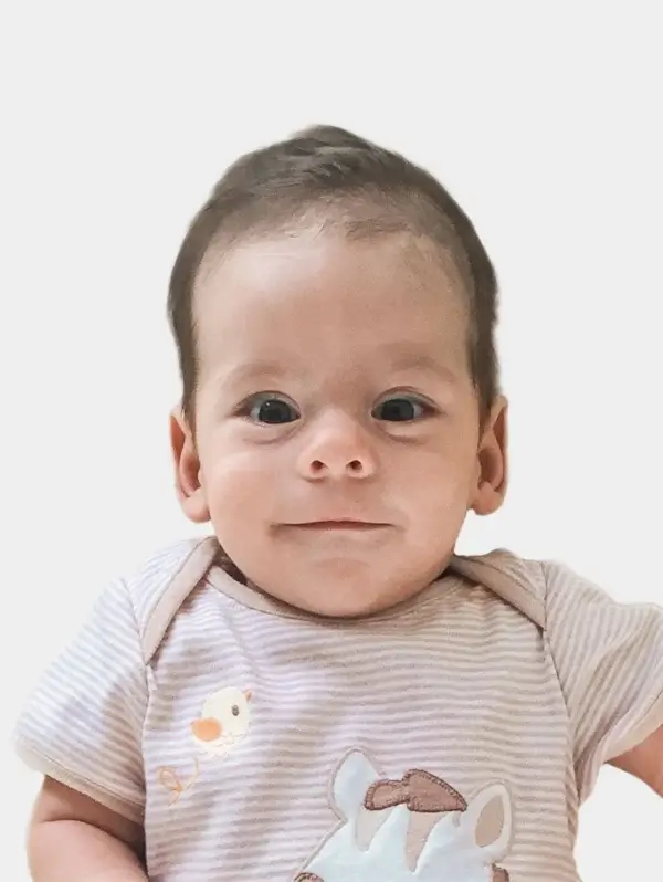 Example of an Irish baby passport photo