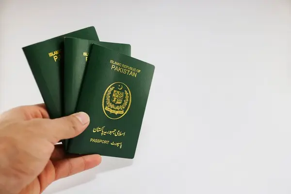 How to Renew Your Pakistani Passport in The U.K.?